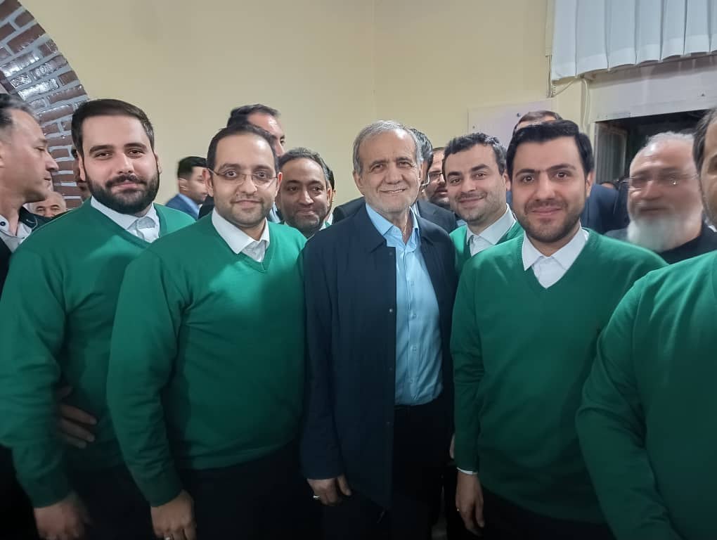 اجرای نیکو نامهای پروردگار در حضور رئیس جمهور – ۱۴۰۴